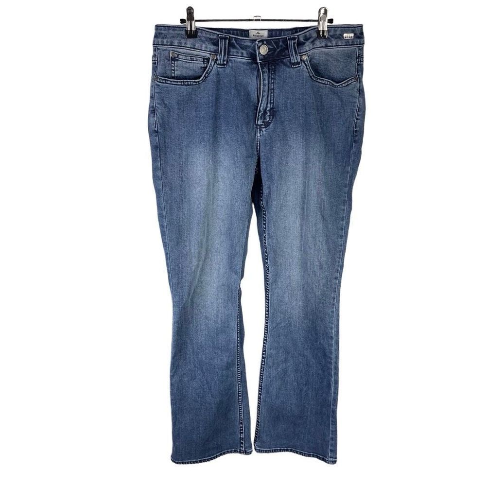 Blue Boot Cut Jeans with Classic Styling